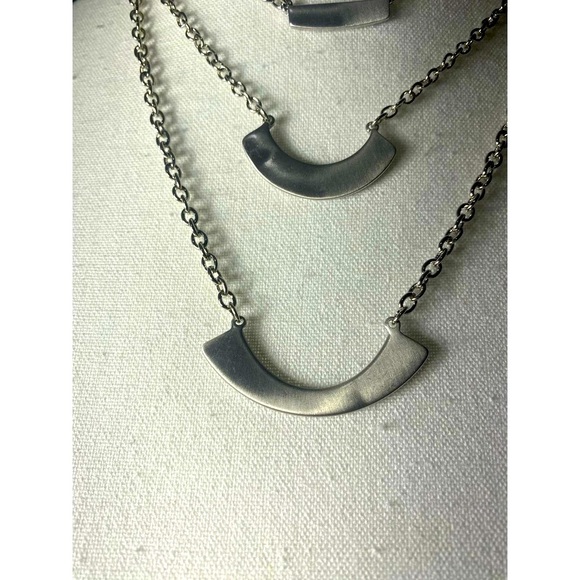 Banana Republic Minimal Necklace NWT - Picture 3 of 6